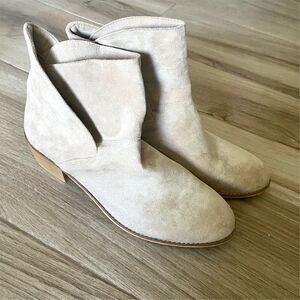 Corkys Women's Beige 'Spill The Tea' Bootie Size 10 Ankle Slip-On